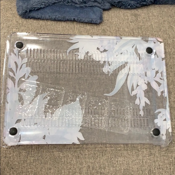 Hardshell MacBook Air 13” Case with Purple Flowers - Picture 4 of 7